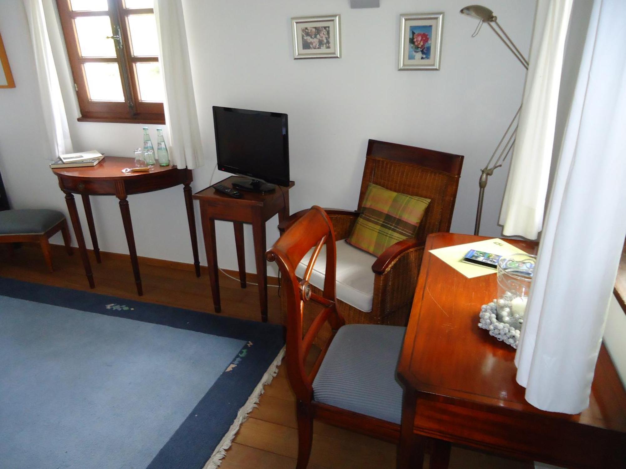Am Alten Fronhof Bergisch Gladbach Bilik gambar